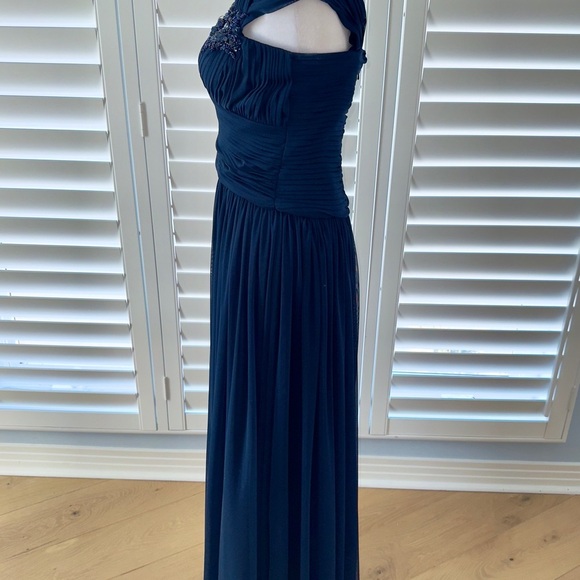 JS Collections Navy Blue Gown Formal MOB MOG Size 6 - Picture 11 of 17